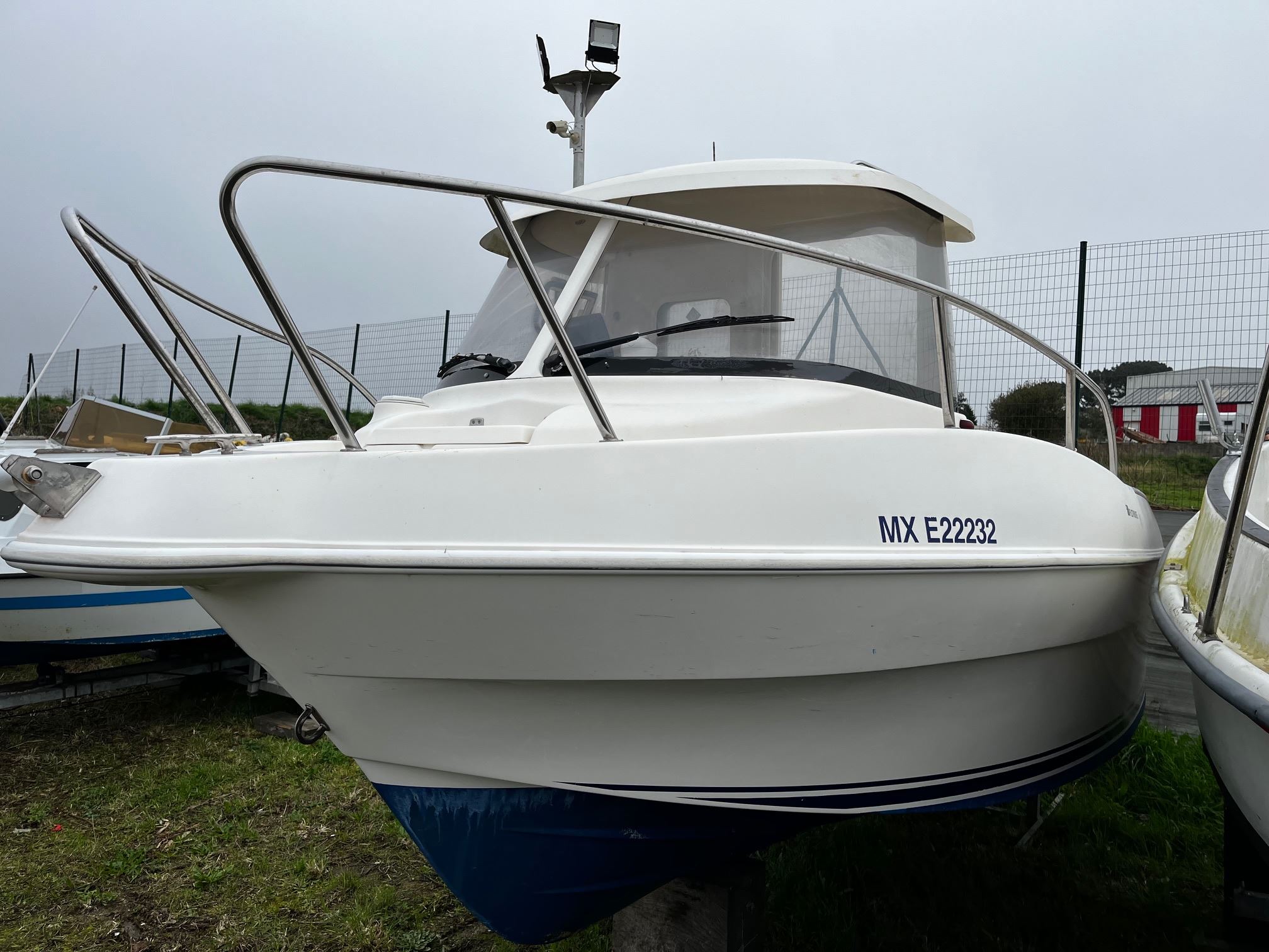 slider 1 Quicksilver  500 Pilothouse